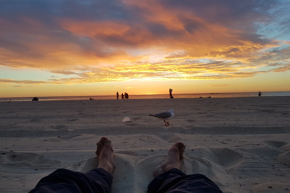 Strand bei tief stehender Sonne